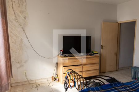 Casa à venda com 440m², 4 quartos e 2 vagas Casa à venda com 440m², 4 quartos e 2 vagasQuarto 02