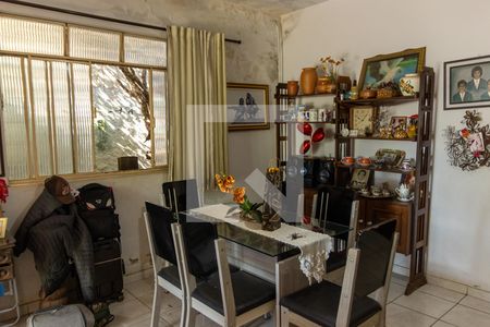 Casa à venda com 440m², 4 quartos e 2 vagas Casa à venda com 440m², 4 quartos e 2 vagasSala 01