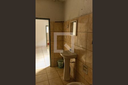 Casa à venda com 440m², 4 quartos e 2 vagas Casa à venda com 440m², 4 quartos e 2 vagasBanheiro 03