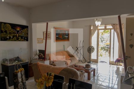Sala 01 de casa à venda com 4 quartos, 440m² em Leste Vila Nova, Goiânia