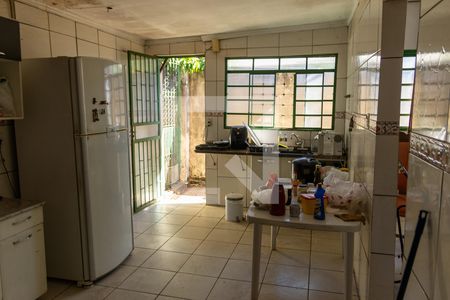 Casa à venda com 440m², 4 quartos e 2 vagas Casa à venda com 440m², 4 quartos e 2 vagasCozinha 02