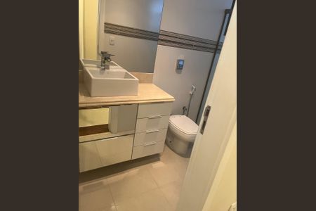 Banheiro de apartamento à venda com 3 quartos, 194m² em Recreio dos Bandeirantes, Rio de Janeiro