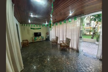 Apartamento à venda com 56m², 2 quartos e 1 vaga Apartamento à venda com 56m², 2 quartos e 1 vagaAcademia/Sala de jogos