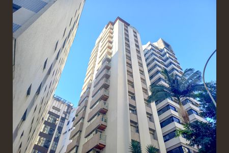 Apartamento à venda com 56m², 2 quartos e 1 vaga Apartamento à venda com 56m², 2 quartos e 1 vagaFachada do Prédio