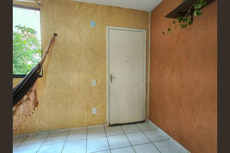 Apartamento à venda com 43m², 2 quartos e 1 vaga Apartamento à venda com 43m², 2 quartos e 1 vagaEntrada