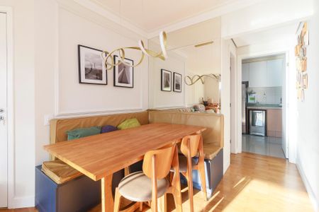 Apartamento à venda com 101m², 2 quartos e 2 vagas Apartamento à venda com 101m², 2 quartos e 2 vagasSala