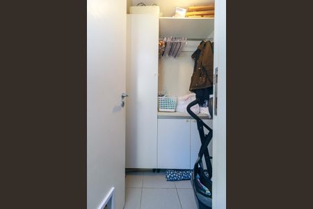 Apartamento à venda com 101m², 2 quartos e 2 vagas Apartamento à venda com 101m², 2 quartos e 2 vagasÁrea de Serviço - deposito