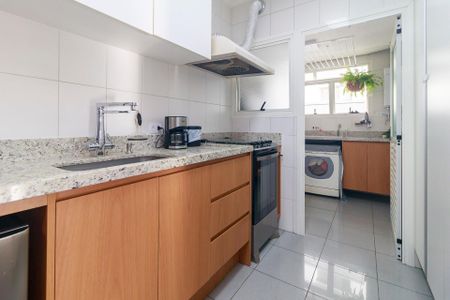 Apartamento à venda com 101m², 2 quartos e 2 vagas Apartamento à venda com 101m², 2 quartos e 2 vagasCozinha