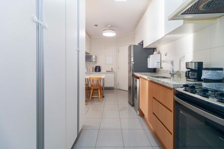 Apartamento à venda com 101m², 2 quartos e 2 vagas Apartamento à venda com 101m², 2 quartos e 2 vagasCozinha