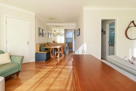 Apartamento à venda com 101m², 2 quartos e 2 vagas Apartamento à venda com 101m², 2 quartos e 2 vagasSala