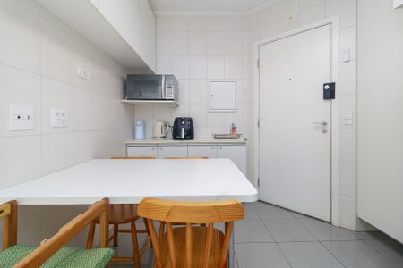 Apartamento à venda com 101m², 2 quartos e 2 vagas Apartamento à venda com 101m², 2 quartos e 2 vagasCozinha