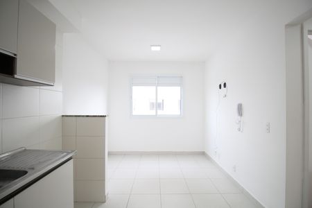 Sala de apartamento para alugar com 2 quartos, 32m² em Jardim Celeste, São Paulo