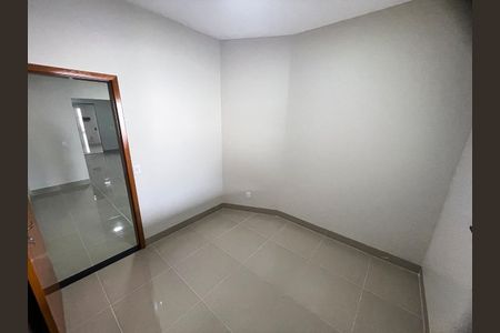 Casa à venda com 162m², 3 quartos e 2 vagas Casa à venda com 162m², 3 quartos e 2 vagasQuarto
