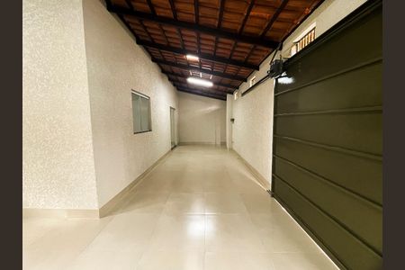 Casa à venda com 162m², 3 quartos e 2 vagas Casa à venda com 162m², 3 quartos e 2 vagasGaragem