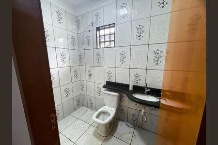 Casa à venda com 162m², 3 quartos e 2 vagas Casa à venda com 162m², 3 quartos e 2 vagasBanheiro