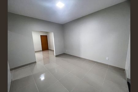 Sala de casa à venda com 3 quartos, 162m² em Jardim Clarissa, Goiânia