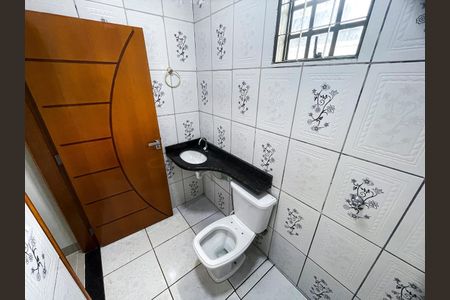 Casa à venda com 162m², 3 quartos e 2 vagas Casa à venda com 162m², 3 quartos e 2 vagasBanheiro