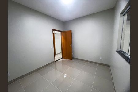 Casa à venda com 162m², 3 quartos e 2 vagas Casa à venda com 162m², 3 quartos e 2 vagasQuarto