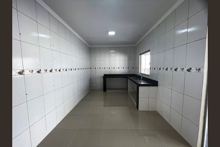 Casa à venda com 162m², 3 quartos e 2 vagas Casa à venda com 162m², 3 quartos e 2 vagasCozinha