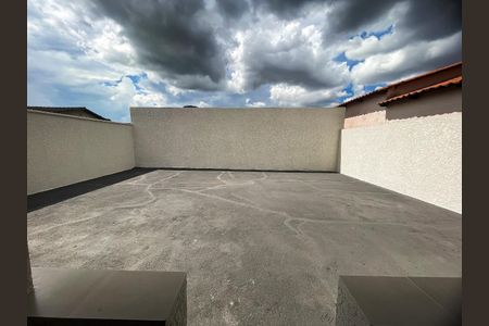Casa à venda com 162m², 3 quartos e 2 vagas Casa à venda com 162m², 3 quartos e 2 vagasÁrea Externa