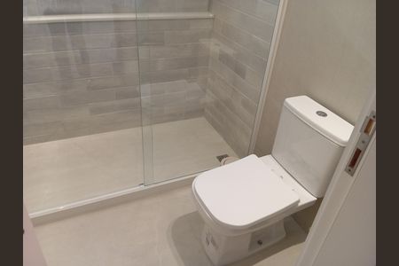 Apartamento para alugar com 121m², 3 quartos e 2 vagas Apartamento para alugar com 121m², 3 quartos e 2 vagasBanheiro social
