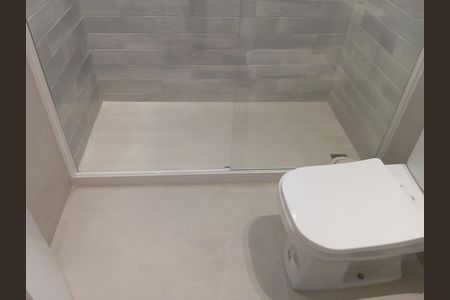 Apartamento para alugar com 121m², 3 quartos e 2 vagas Apartamento para alugar com 121m², 3 quartos e 2 vagasBanheiro social