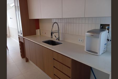 Apartamento para alugar com 121m², 3 quartos e 2 vagas Apartamento para alugar com 121m², 3 quartos e 2 vagasCozinha