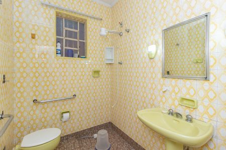 Banheiro de casa à venda com 3 quartos, 129m² em Parque Monteiro Soares, São Paulo