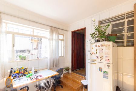Casa à venda com 129m², 3 quartos e 3 vagas Casa à venda com 129m², 3 quartos e 3 vagasCozinha