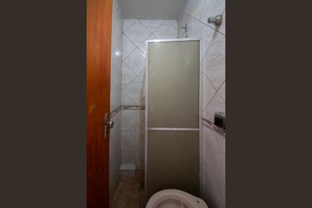 Casa para alugar com 59m², 2 quartos e 1 vaga Casa para alugar com 59m², 2 quartos e 1 vagaBanheiro da Suíte