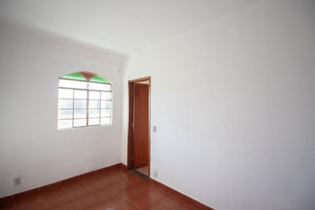 Casa para alugar com 59m², 2 quartos e 1 vaga Casa para alugar com 59m², 2 quartos e 1 vagaSuíte
