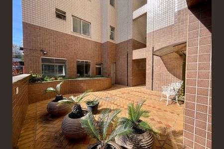 Apartamento à venda com 75m², 2 quartos e 2 vagas