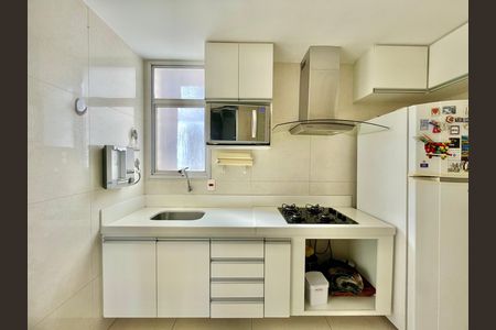 Apartamento à venda com 75m², 2 quartos e 2 vagas