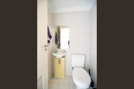 Banheiro de serviço de apartamento à venda com 3 quartos, 98m² em Vila Carrão, São Paulo