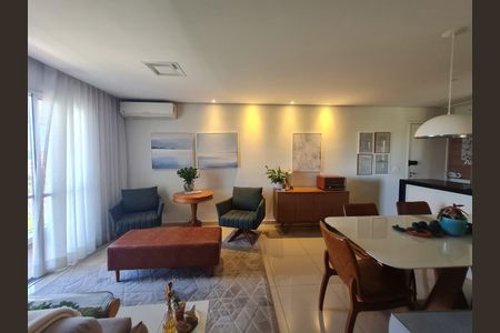 Apartamento à venda com 73m², 3 quartos e 2 vagas Apartamento à venda com 73m², 3 quartos e 2 vagasSala de jantar