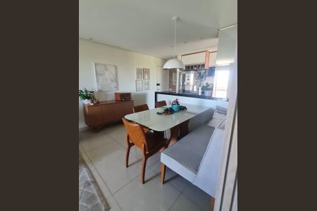 Apartamento à venda com 73m², 3 quartos e 2 vagas Apartamento à venda com 73m², 3 quartos e 2 vagasSala de jantar