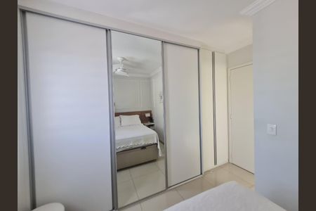 Apartamento à venda com 73m², 3 quartos e 2 vagas Apartamento à venda com 73m², 3 quartos e 2 vagasQuarto