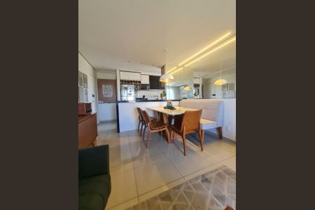 Apartamento à venda com 73m², 3 quartos e 2 vagas Apartamento à venda com 73m², 3 quartos e 2 vagasSala de jantar