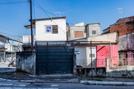 Casa para alugar com 144m², 3 quartos e 2 vagas Casa para alugar com 144m², 3 quartos e 2 vagasFachada