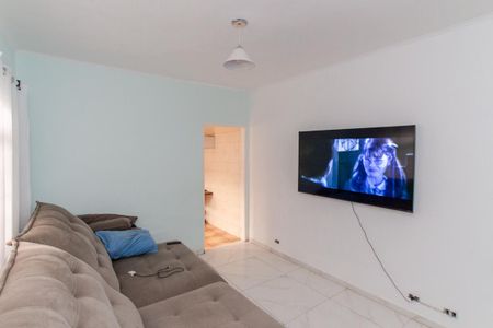 Casa à venda com 175m², 2 quartos e 2 vagas Casa à venda com 175m², 2 quartos e 2 vagasSala