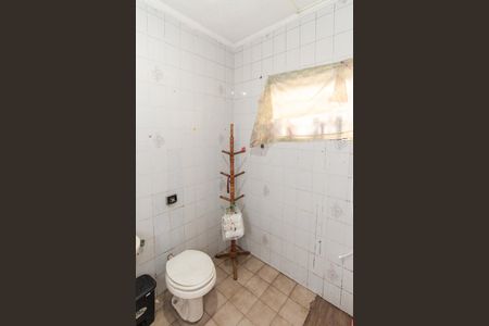 Casa à venda com 175m², 2 quartos e 2 vagas Casa à venda com 175m², 2 quartos e 2 vagasBanheiro
