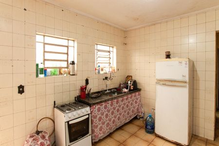 Casa à venda com 175m², 2 quartos e 2 vagas Casa à venda com 175m², 2 quartos e 2 vagasCozinha