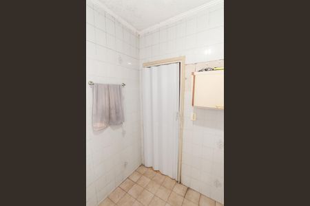 Casa à venda com 175m², 2 quartos e 2 vagas Casa à venda com 175m², 2 quartos e 2 vagasBanheiro