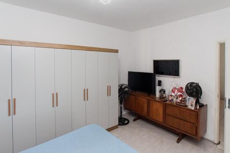 Casa à venda com 175m², 2 quartos e 2 vagas Casa à venda com 175m², 2 quartos e 2 vagasQuarto 1
