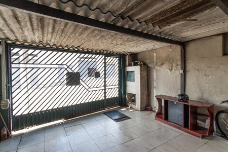 Casa à venda com 175m², 2 quartos e 2 vagas Casa à venda com 175m², 2 quartos e 2 vagasGaragem