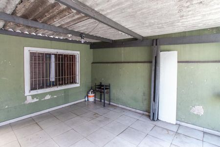 Casa à venda com 175m², 2 quartos e 2 vagas Casa à venda com 175m², 2 quartos e 2 vagasGaragem