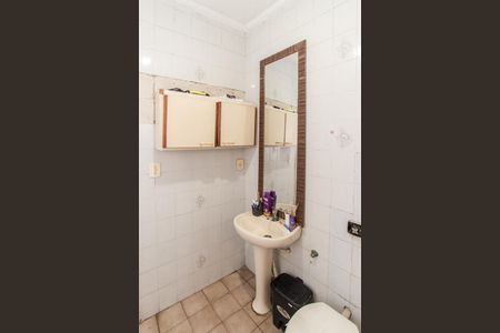 Casa à venda com 175m², 2 quartos e 2 vagas Casa à venda com 175m², 2 quartos e 2 vagasBanheiro