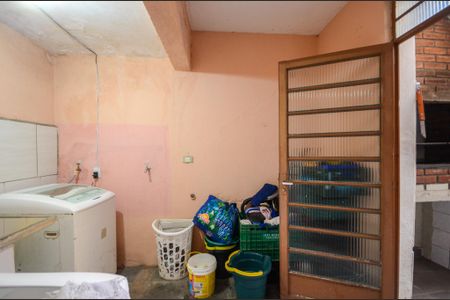Casa à venda com 216m², 4 quartos e 2 vagas Casa à venda com 216m², 4 quartos e 2 vagasÁrea de Serviço