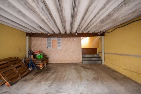 Casa à venda com 216m², 4 quartos e 2 vagas Casa à venda com 216m², 4 quartos e 2 vagasGaragem