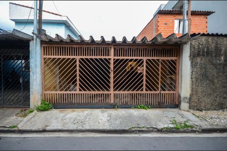 Casa à venda com 216m², 4 quartos e 2 vagas Casa à venda com 216m², 4 quartos e 2 vagasFachada